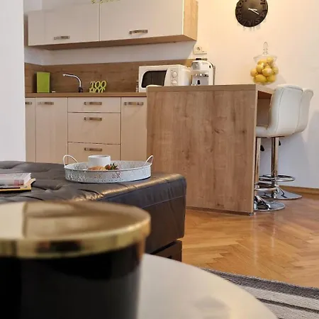 Medea 3 With Private Parking Apartment Opatija