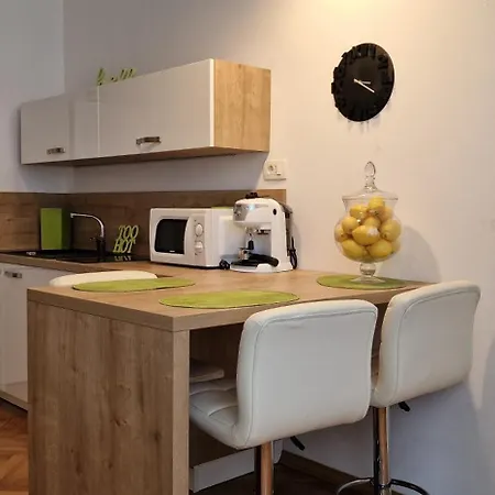 Apartment Medea 3 With Private Parking *