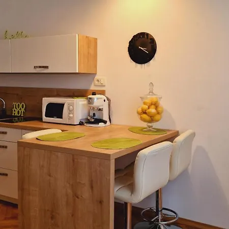 Medea 3 With Private Parking Apartment